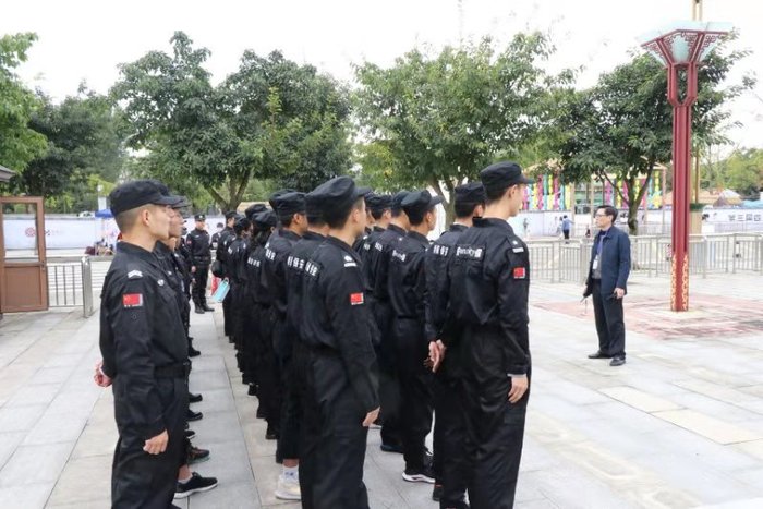 精诚保安圆满完成东坡音乐节安保任务1.jpg